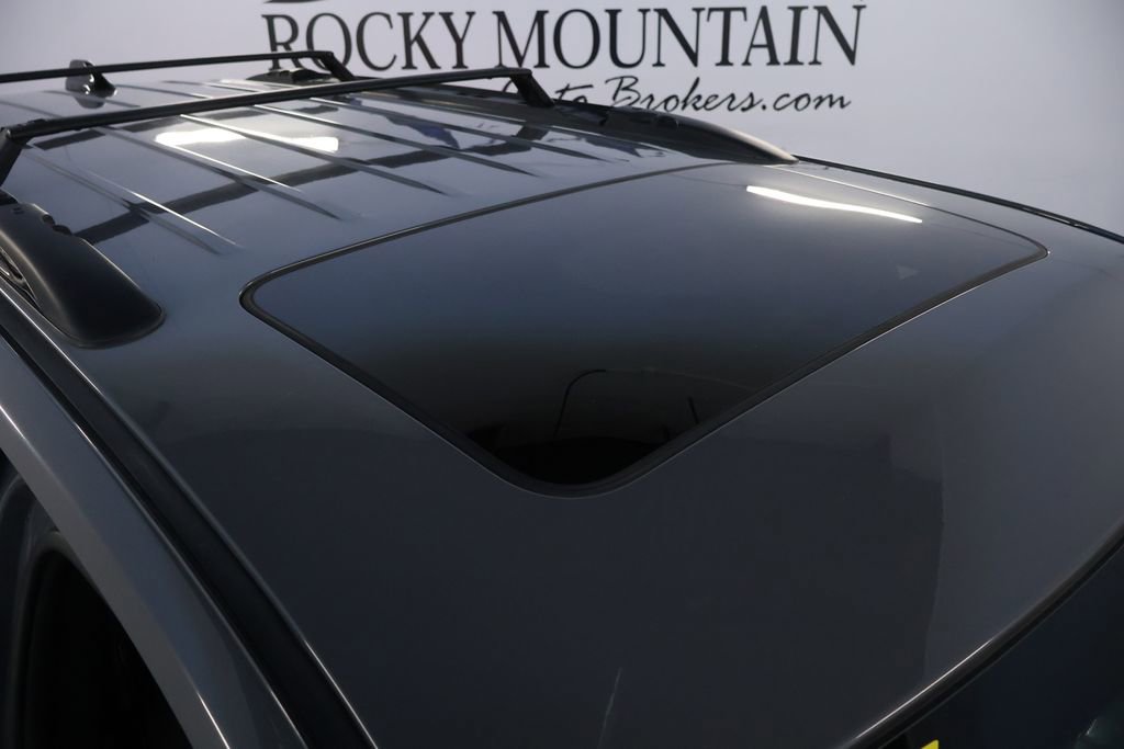 Used 2023 Dodge Durango GT image 11