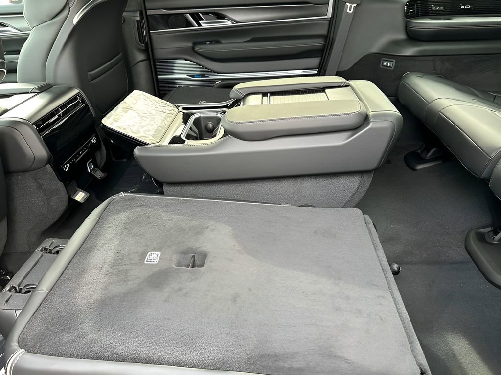 New 2024 Jeep Grand Wagoneer L Series II w/ Quick Order Packagew 28T image 12