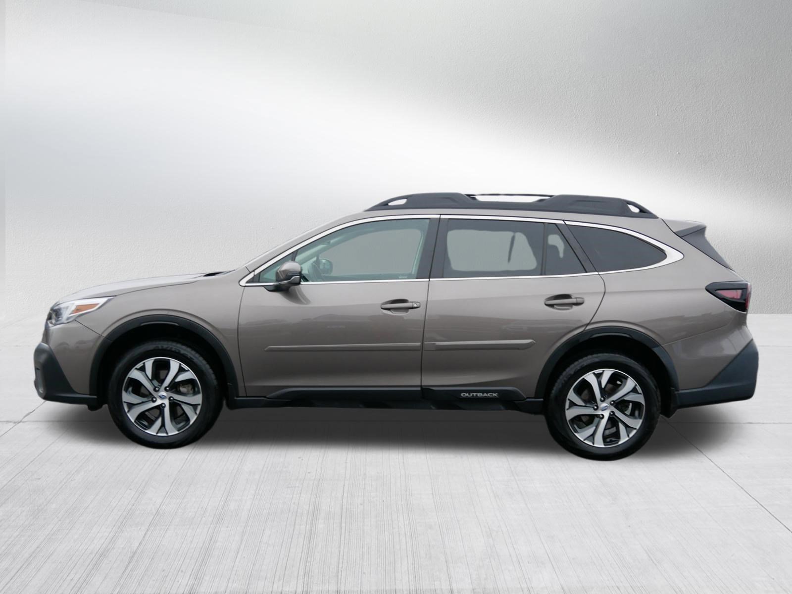 Used 2022 Subaru Outback Limited XT image 4