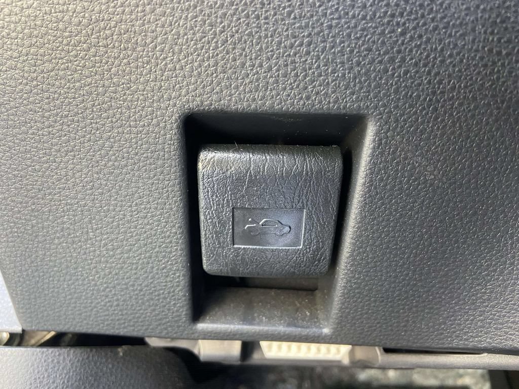 Used 2023 Toyota Corolla LE FWD image 27