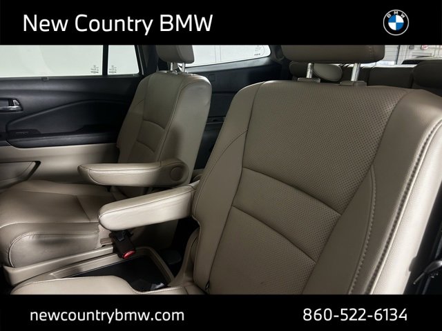 Used 2017 Honda Pilot Elite image 23