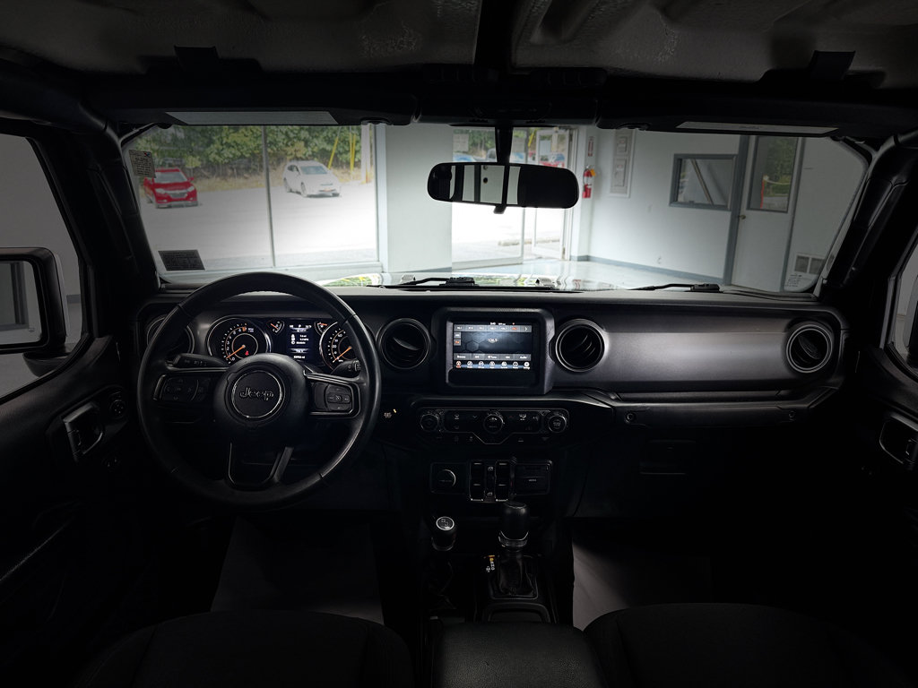 Used 2023 Jeep Gladiator Sport AWD/4WD image 17