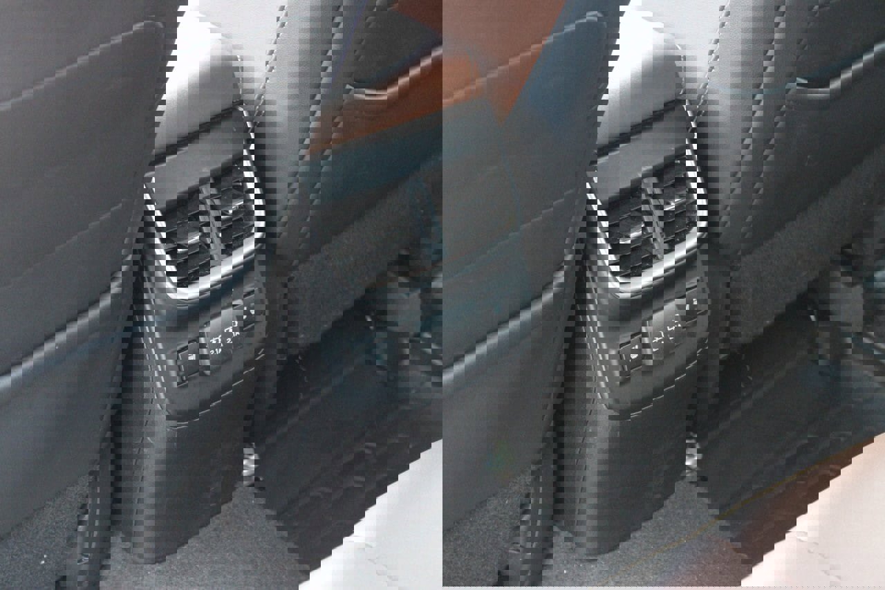 Used 2021 Subaru Outback Touring XT image 18