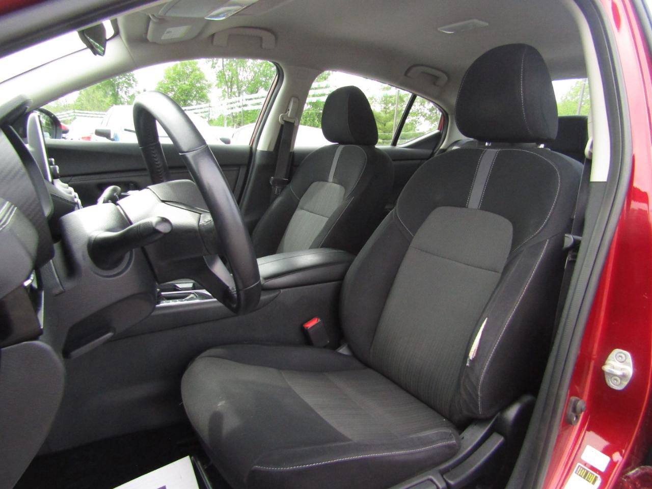 Used 2020 Nissan Sentra SV FWD image 12