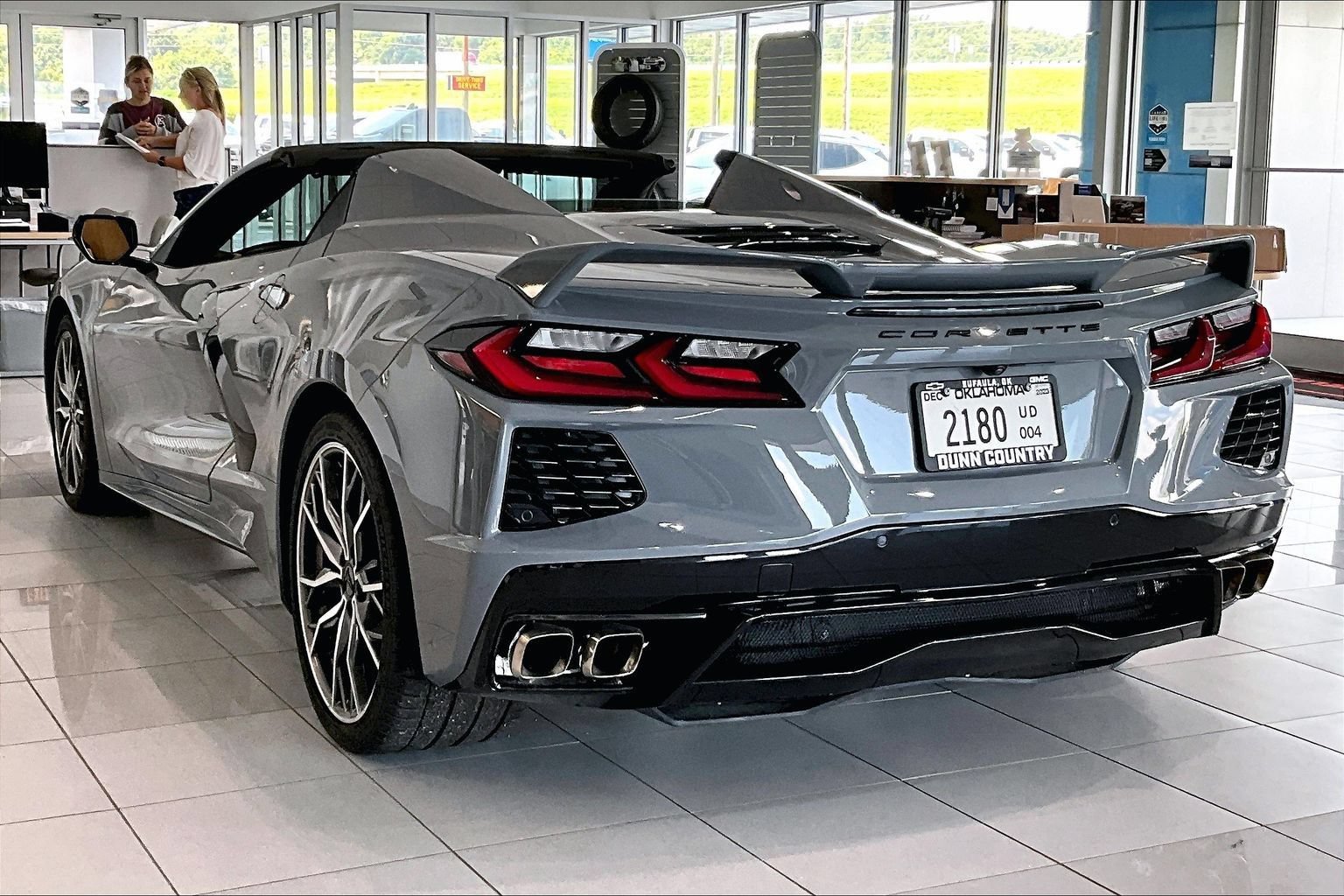 Used 2024 Chevrolet Corvette Stingray Preferred Conv w/ Z51 Performance Package RWD image 11