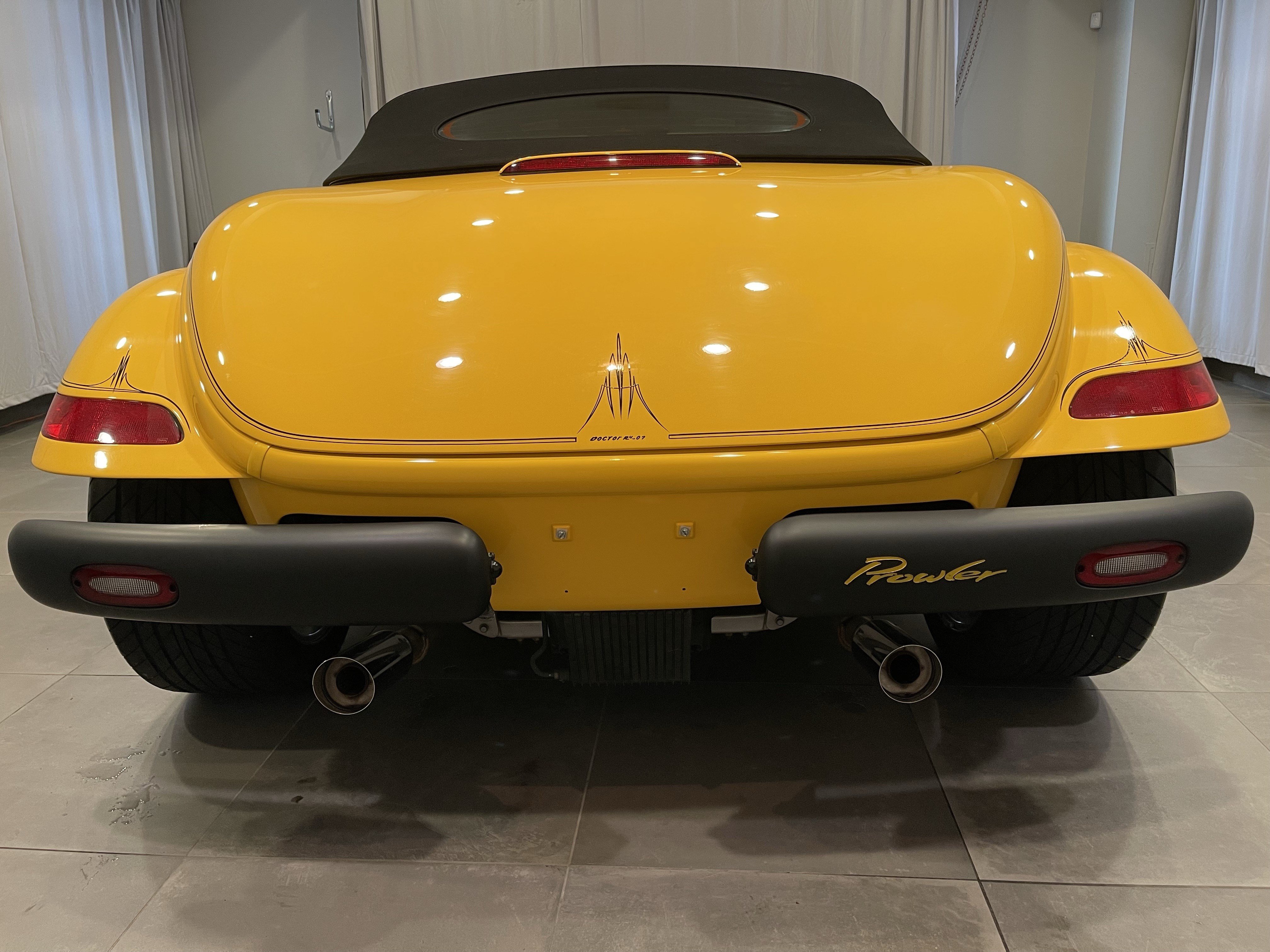 Used 2002 Chrysler Prowler RWD image 5