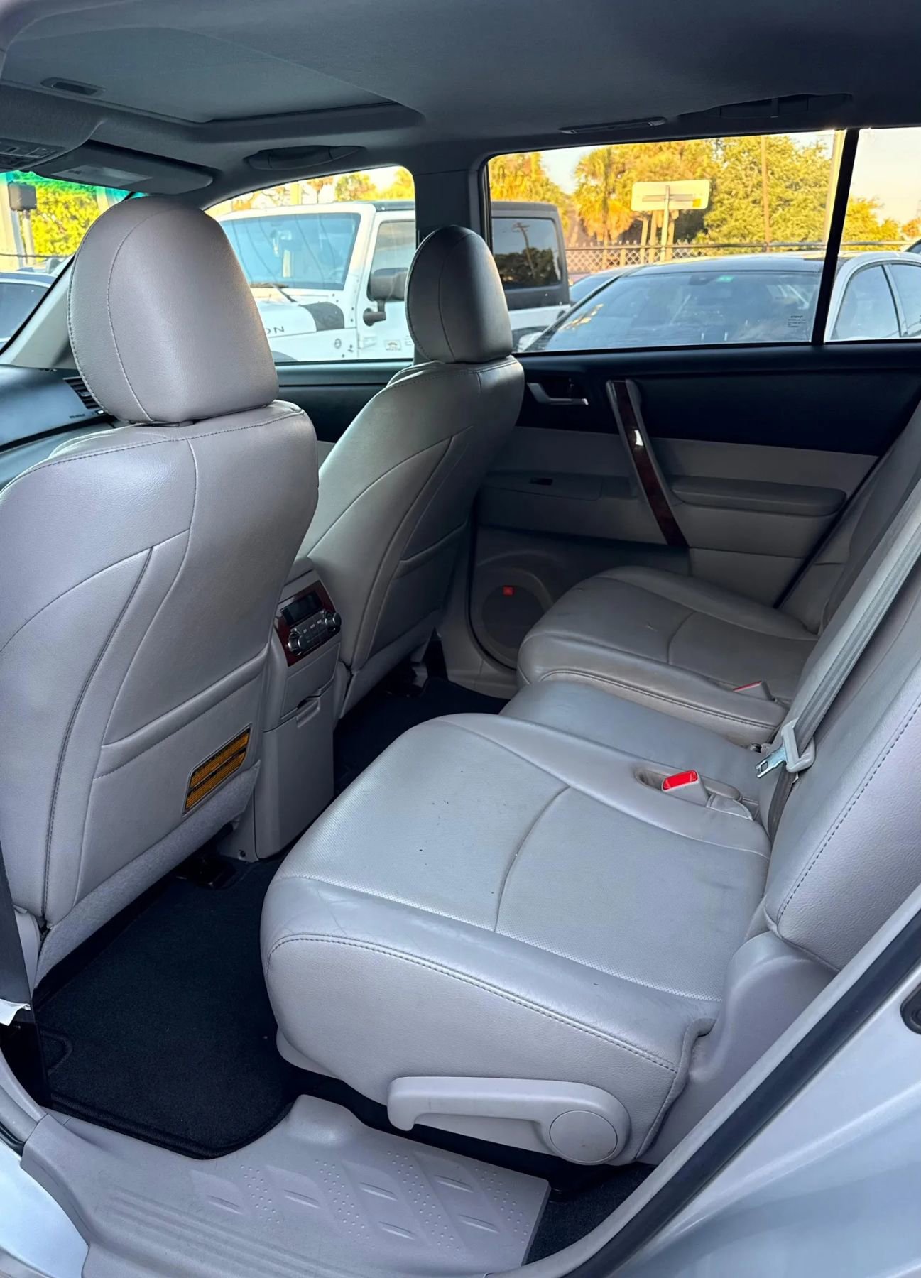 Used 2013 Toyota Highlander Limited image 16