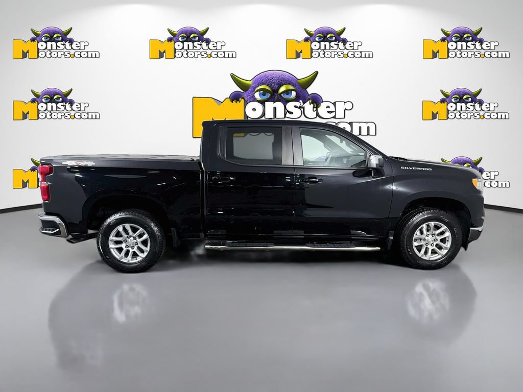 Used 2022 Chevrolet Silverado 1500 LT AWD/4WD image 4