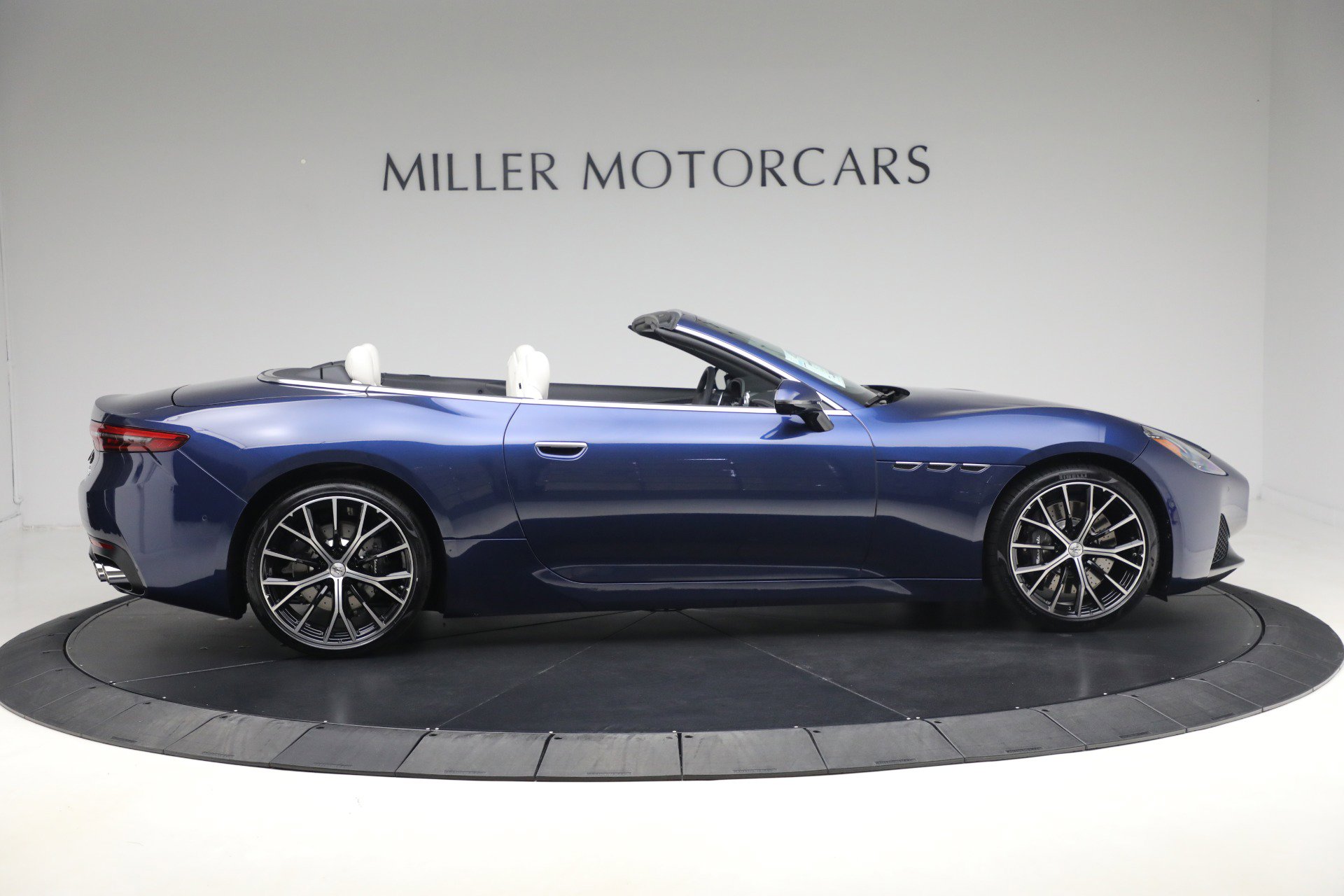 New 2026 Maserati GranCabrio Modena image 10
