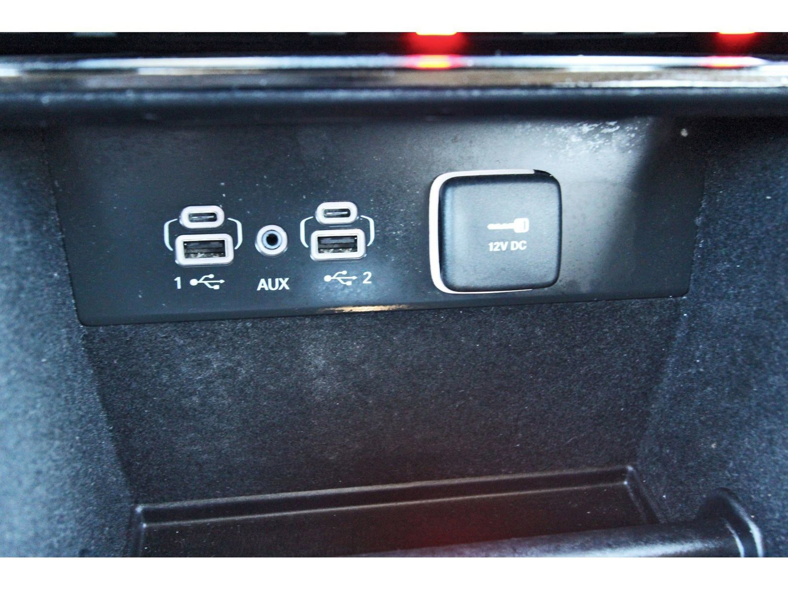 Used 2023 Jeep Grand Cherokee L Limited w/ Black Appearance Package image 30