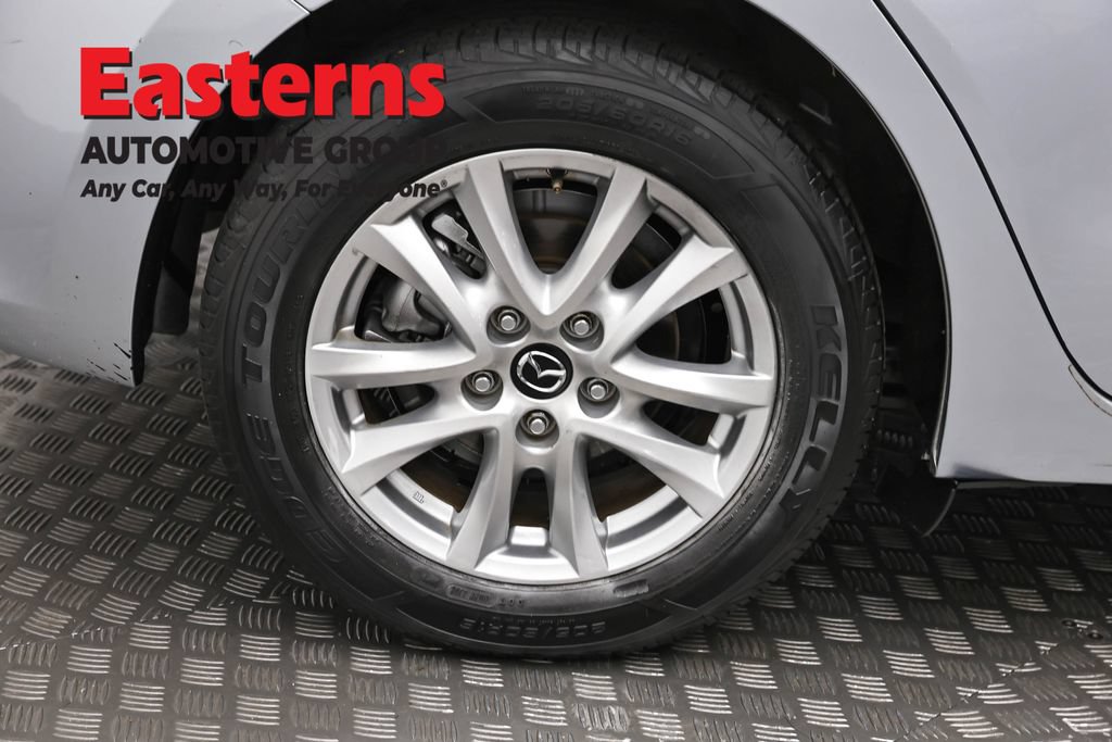 Used 2017 MAZDA MAZDA3 Sport FWD image 30