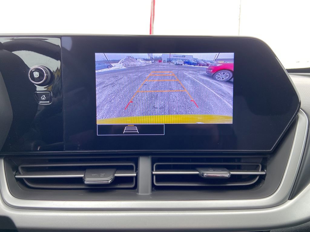 Used 2024 Chevrolet Trax RS w/ Sunroof Package image 28