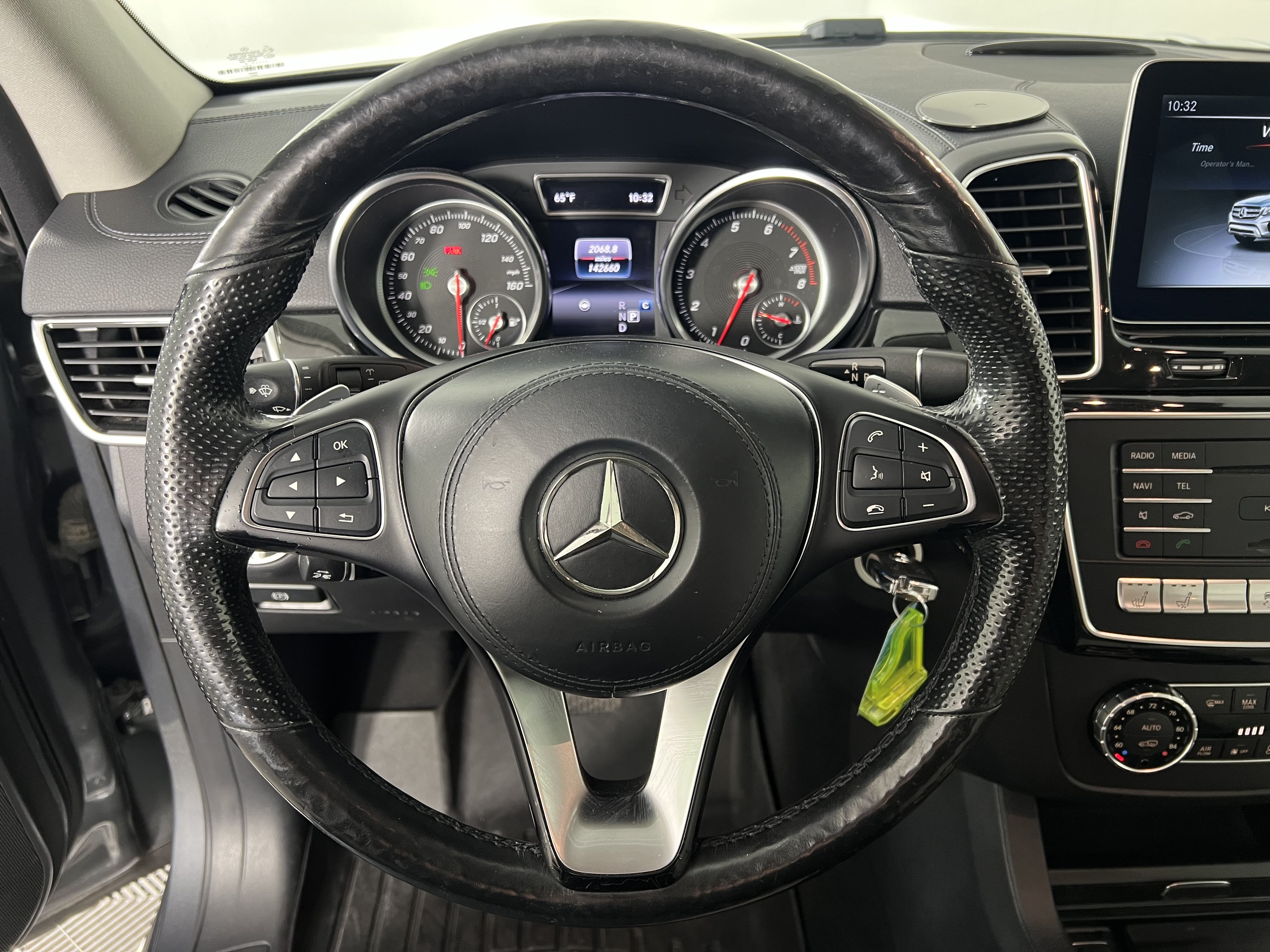 Used 2017 Mercedes-Benz GLS 550 4MATIC image 26