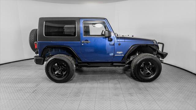 Used 2010 Jeep Wrangler Sahara w/ Dual Top Group AWD/4WD image 9