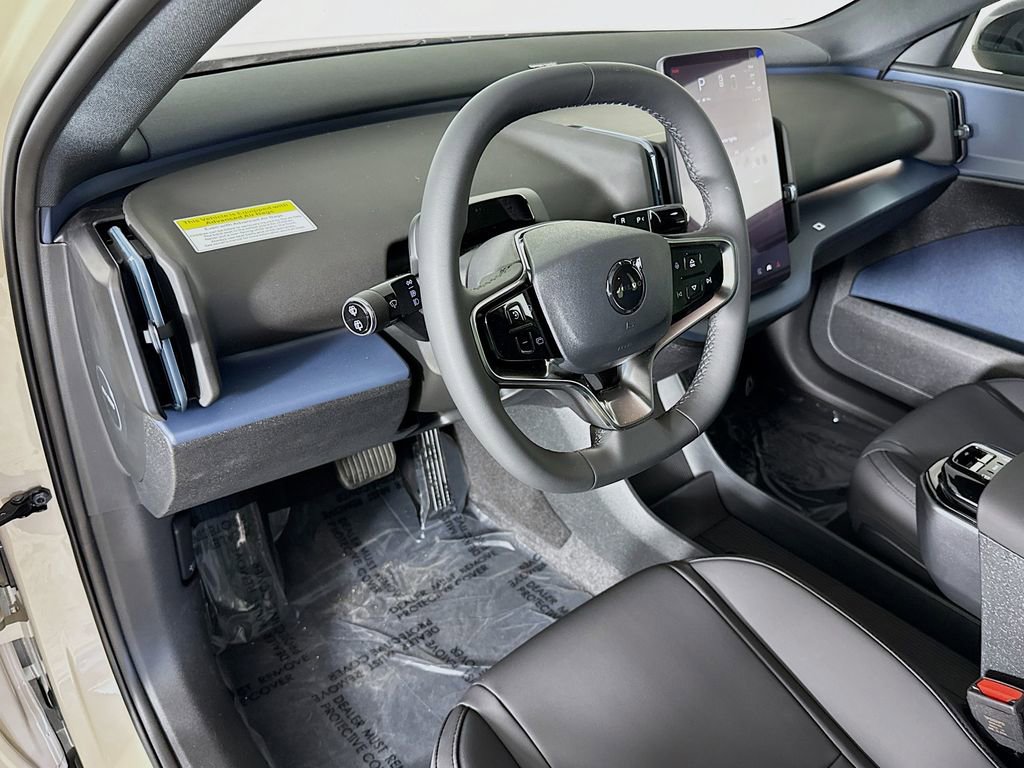 New 2026 Volvo EX30 Ultra w/ Protection Package image 9