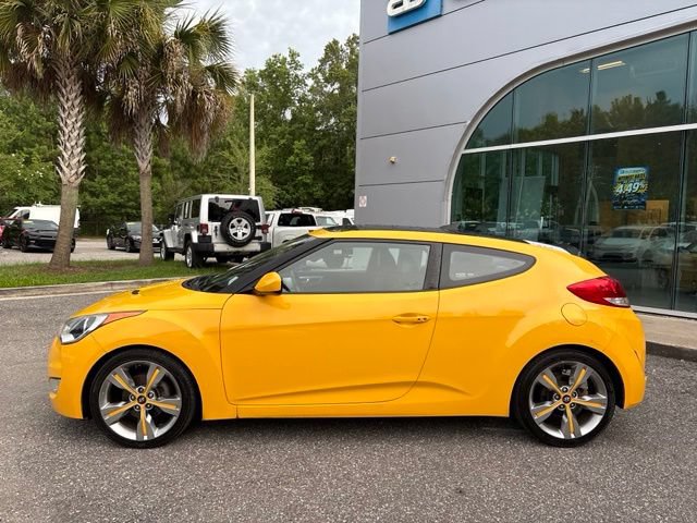 Used 2012 Hyundai Veloster w/ Style Pkg FWD image 2