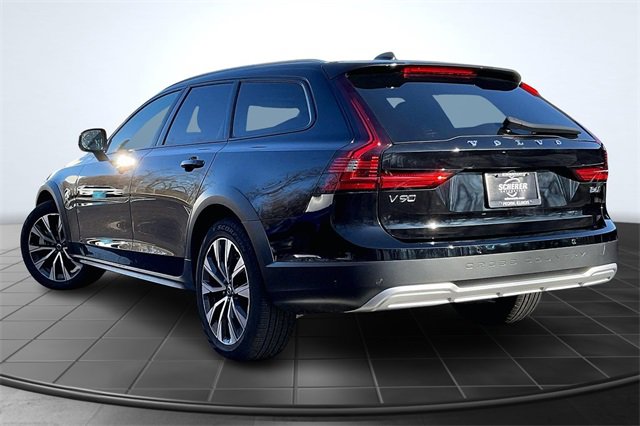 Certified 2024 Volvo V90 B6 Cross Country Plus w/ Climate Package image 14