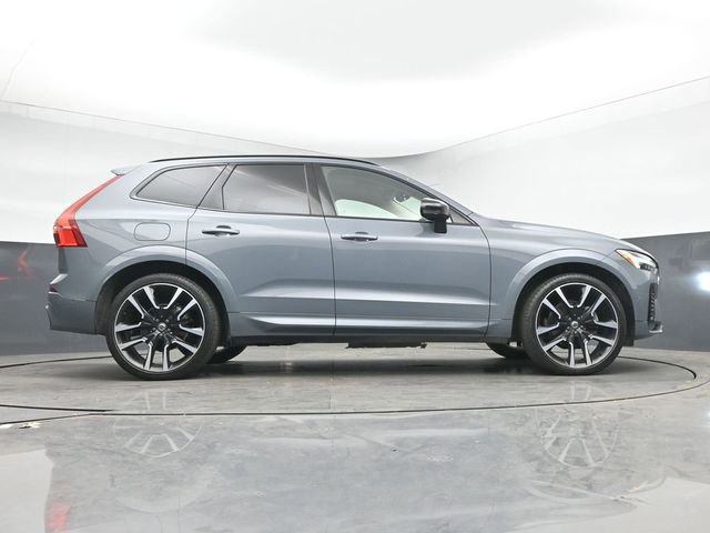 Used 2023 Volvo XC60 B5 Ultimate w/ Climate Package FWD image 17