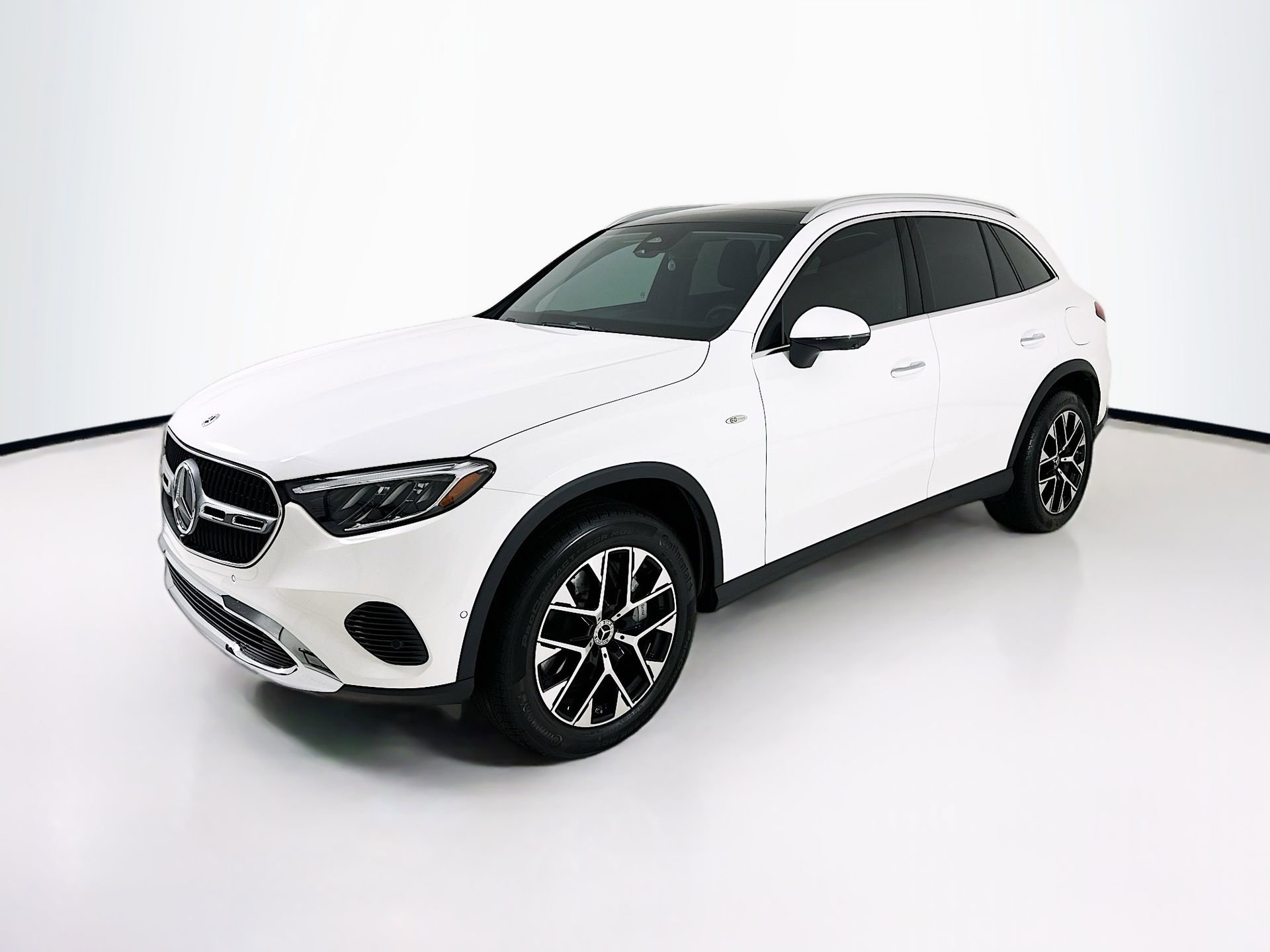 Certified 2025 Mercedes-Benz GLC 350e 4MATIC image 3