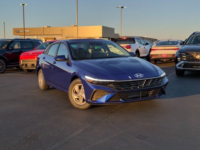 New 2026 Hyundai Elantra SE