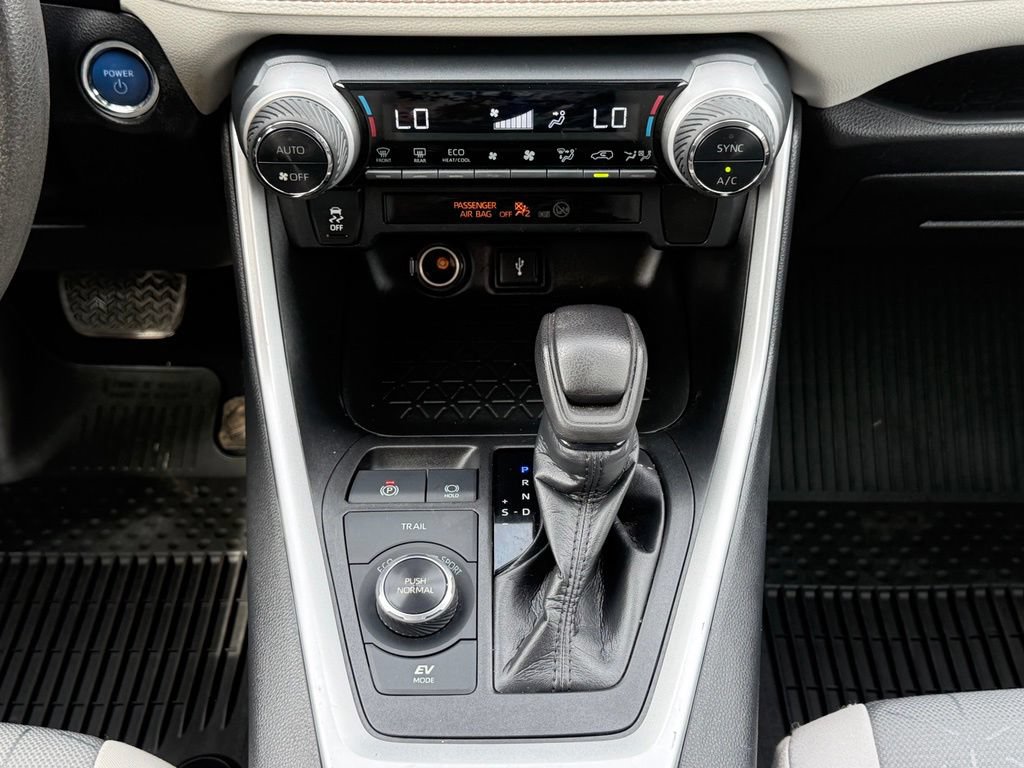 Certified 2021 Toyota RAV4 XLE AWD/4WD image 19