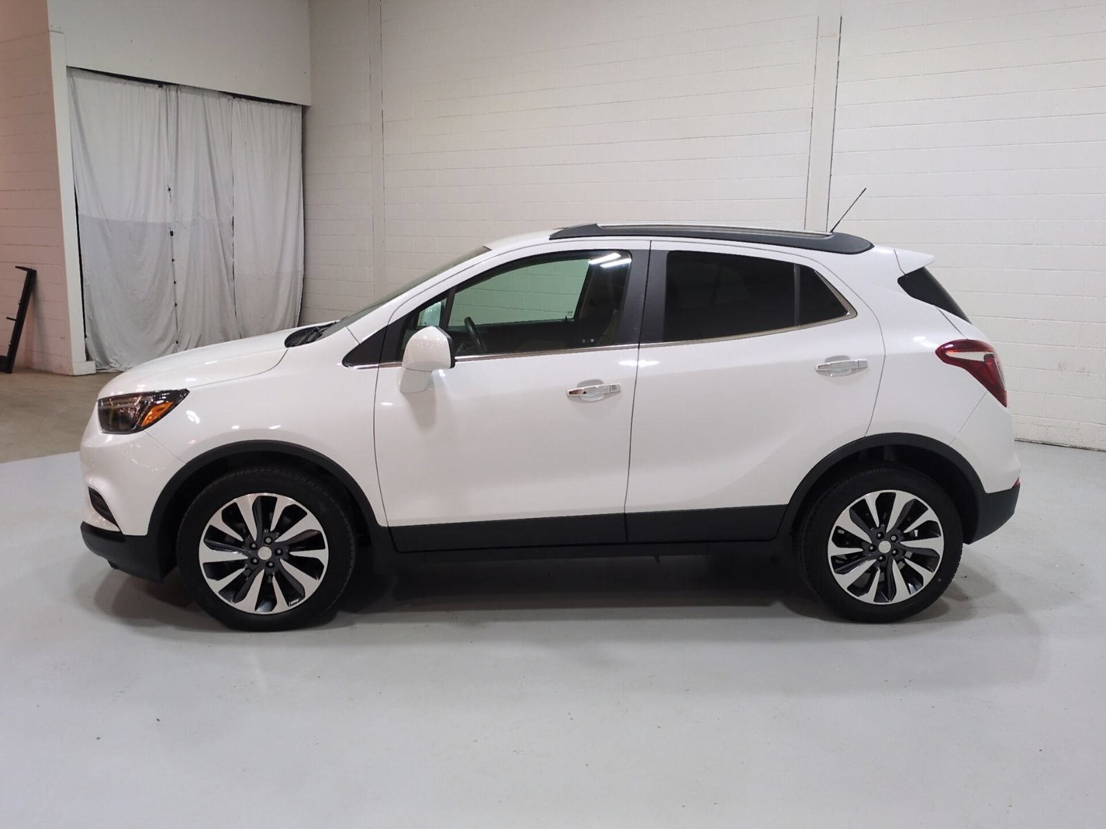 Used 2021 Buick Encore Preferred w/ Safety Package II FWD image 6