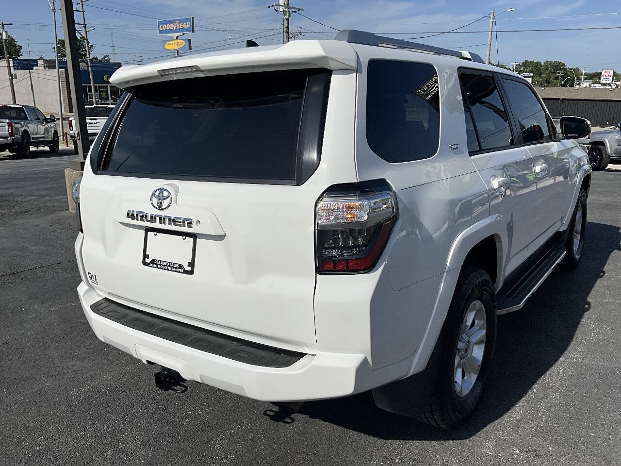 Used 2018 Toyota 4Runner SR5 Premium AWD/4WD image 6