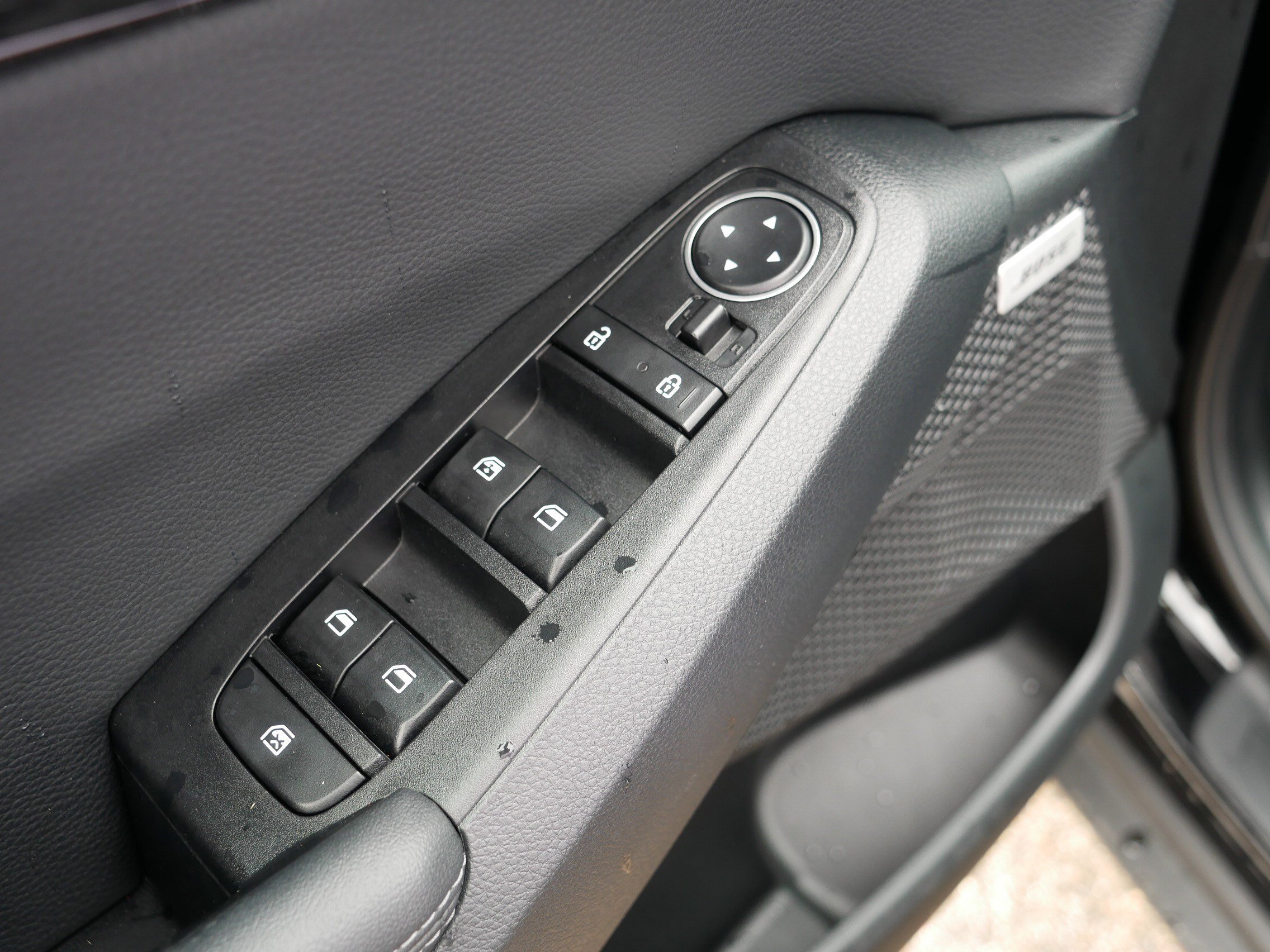 Certified 2023 Kia Seltos SX w/ SX Sunroof Package image 19