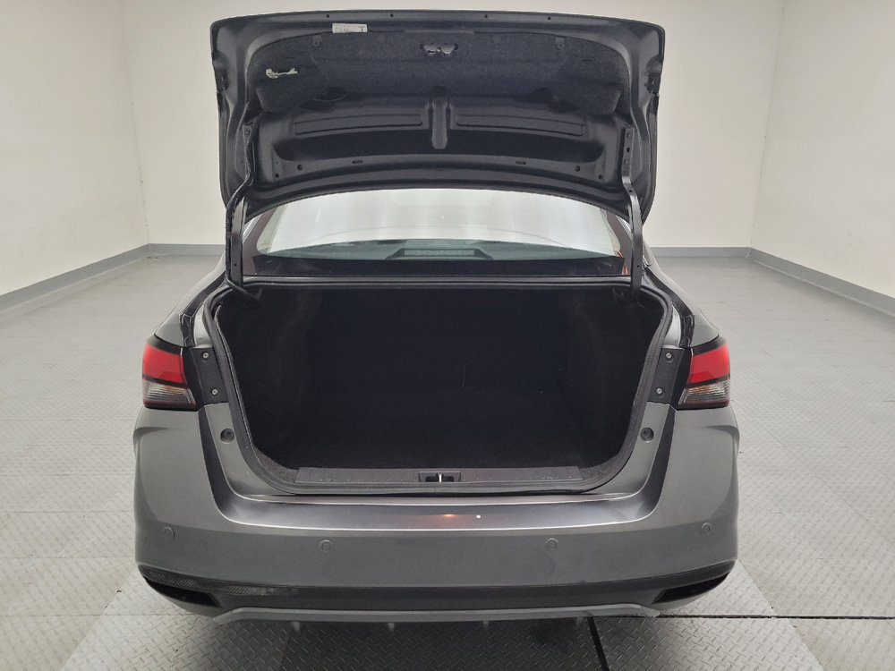 Used 2021 Nissan Versa SV FWD image 29