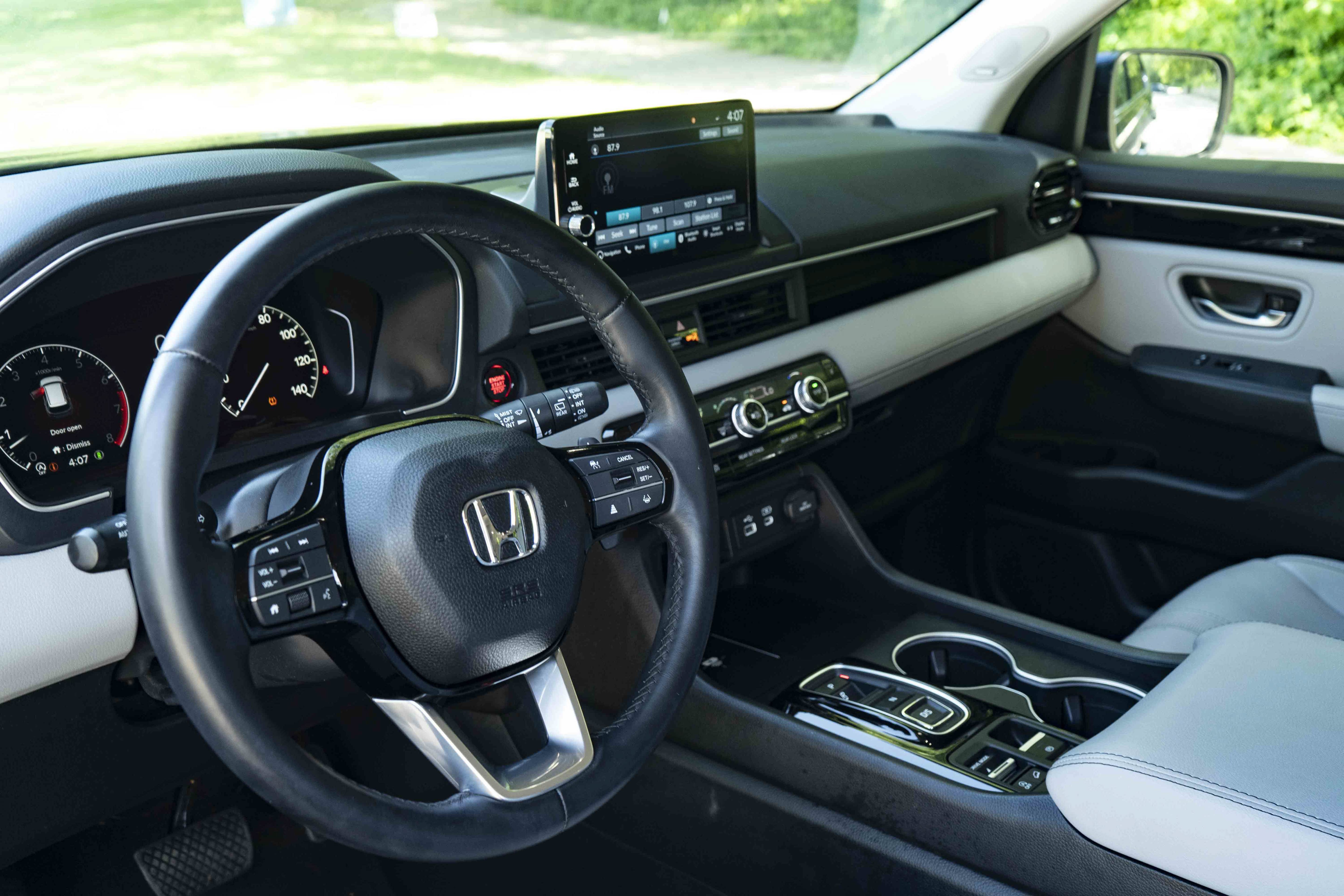 Certified 2024 Honda Pilot Touring image 16