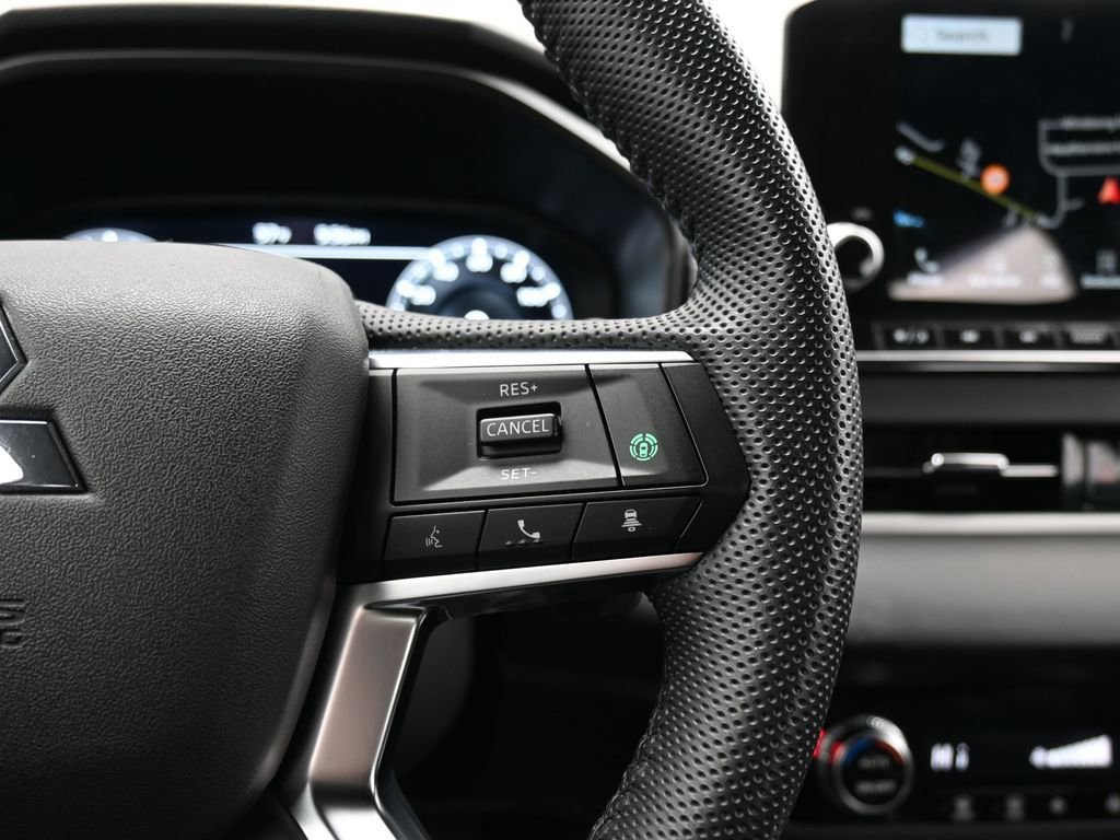 Used 2023 Mitsubishi Outlander SE image 48