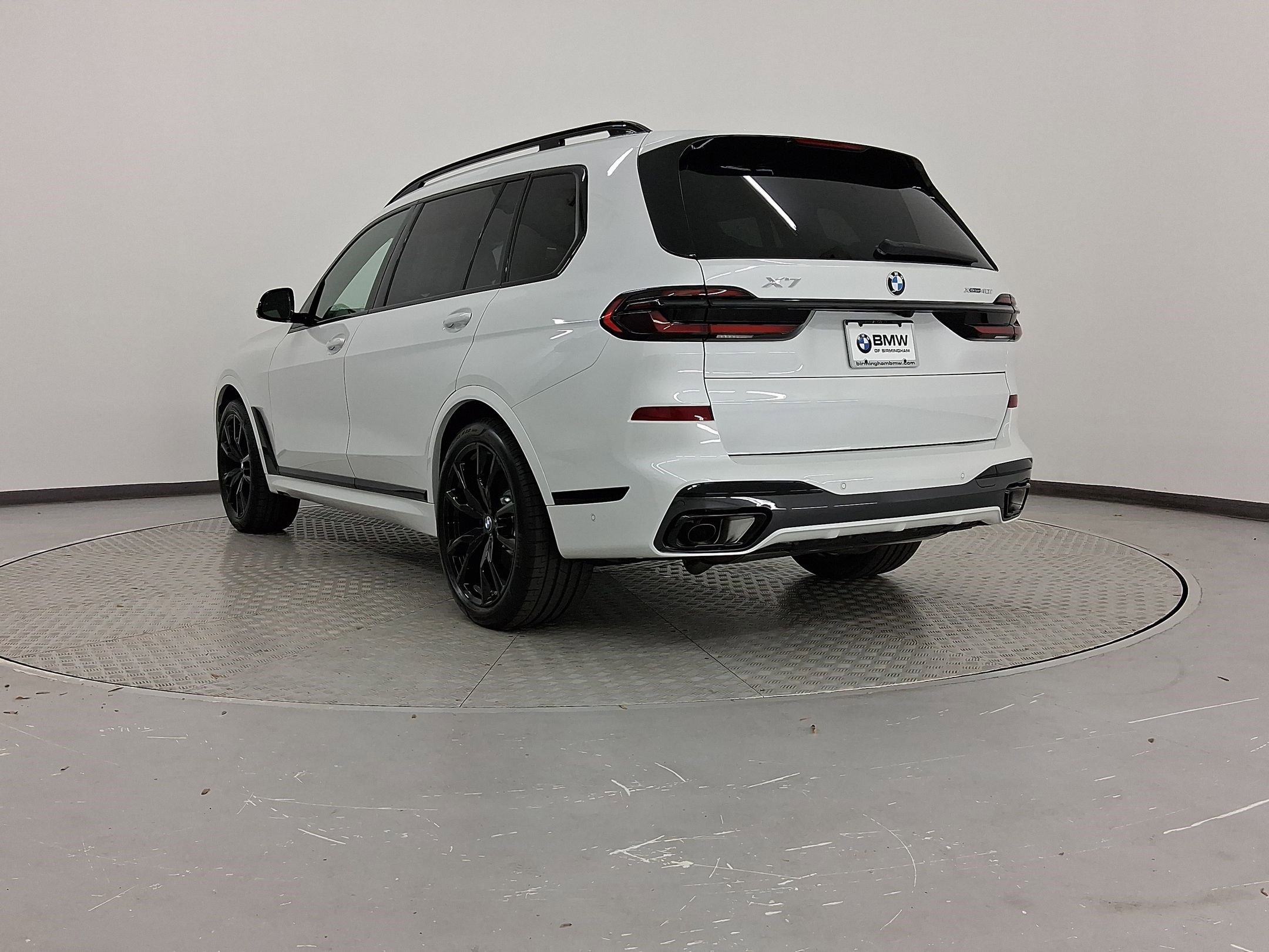 New 2026 BMW X7 xDrive40i w/ M Sport Package image 3