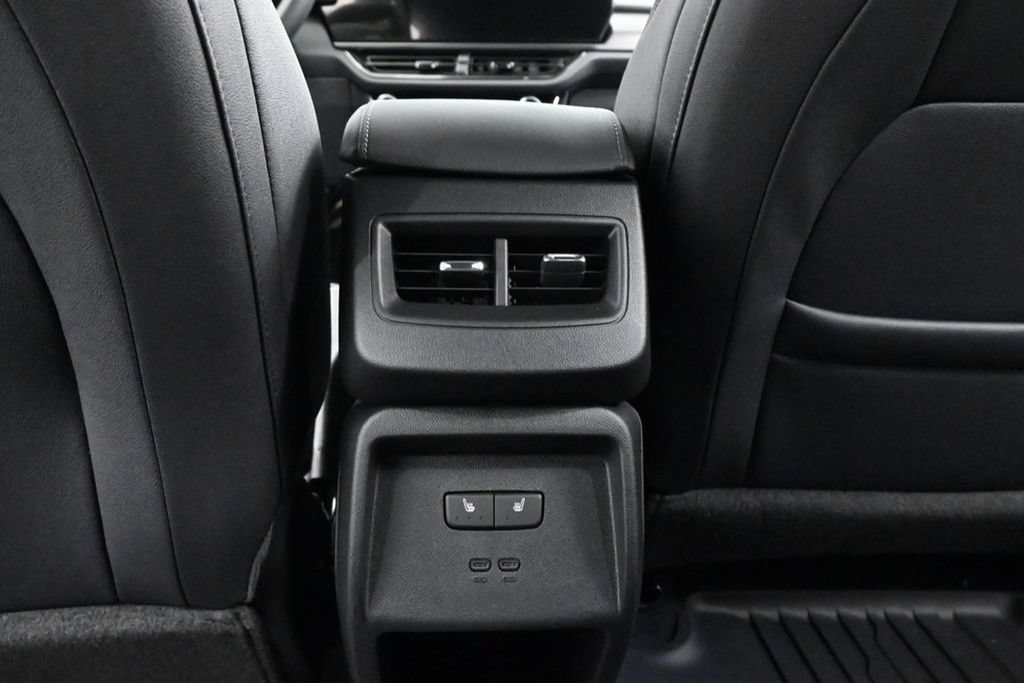 New 2026 Chevrolet Equinox EV RS w/ Convenience Package II FWD image 33