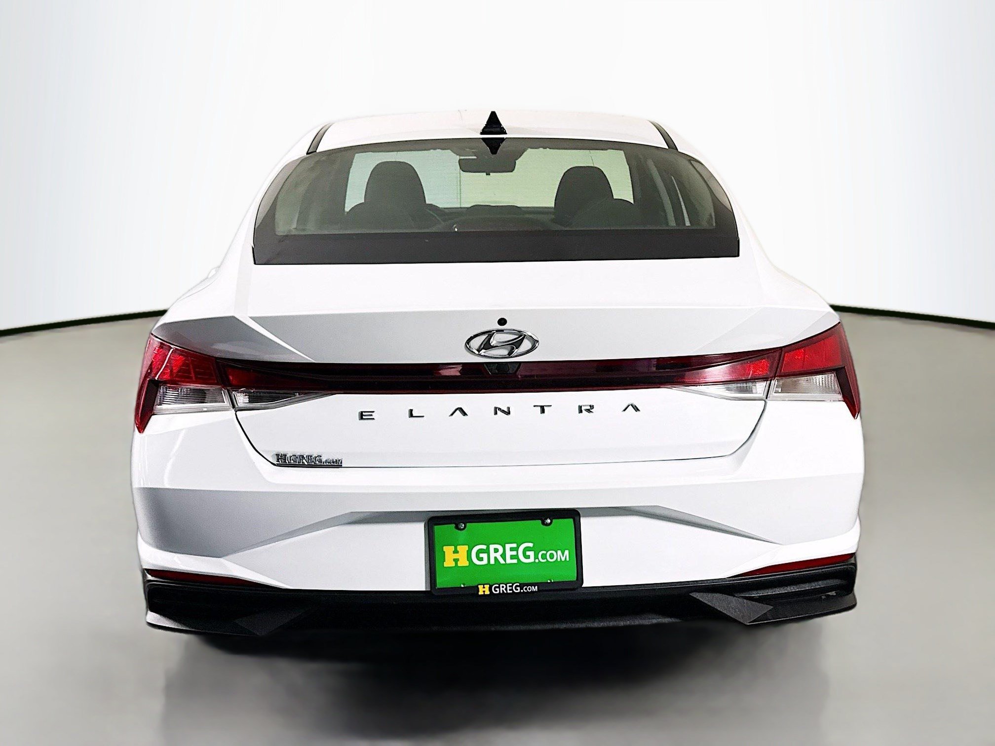 Used 2022 Hyundai Elantra SEL w/ Convenience Package FWD image 8