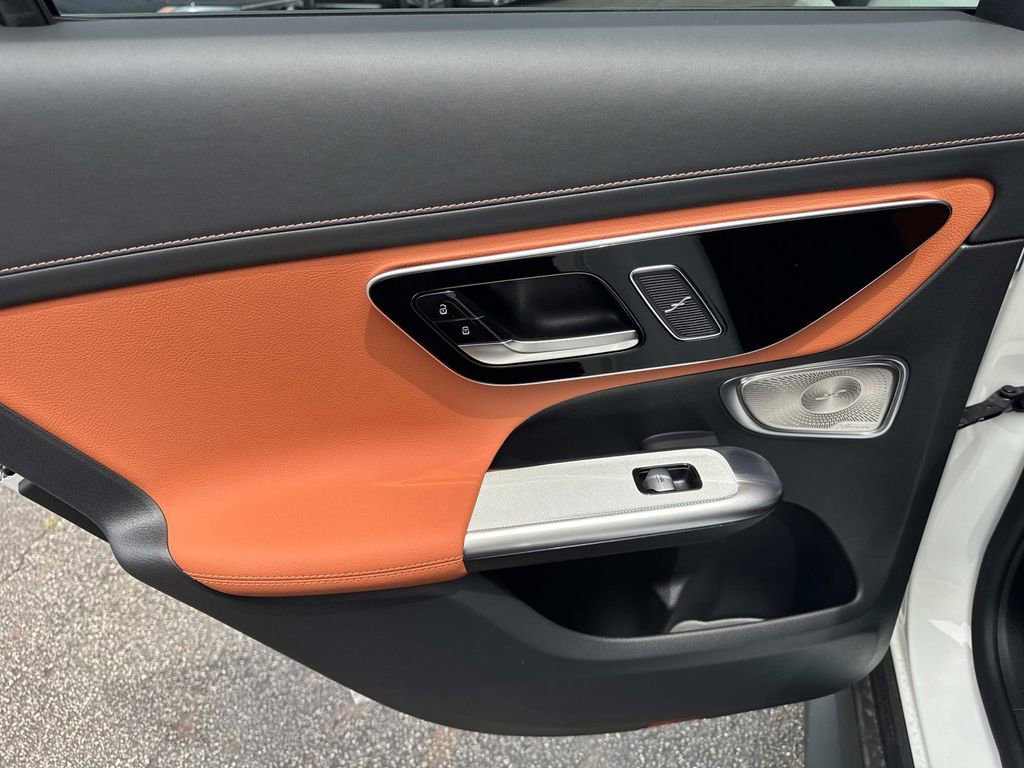 New 2025 Mercedes-Benz GLC 300 4MATIC image 13