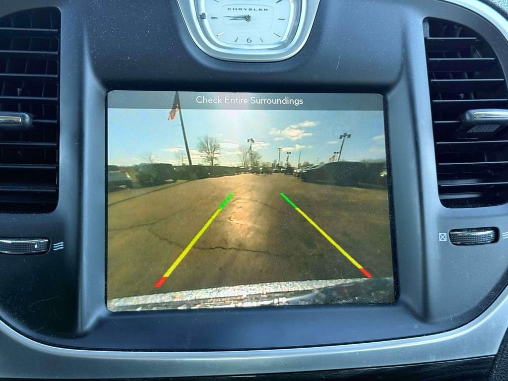 Used 2019 Chrysler 300 Touring w/ Driver Convenience Group RWD image 19
