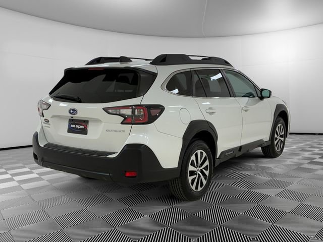 Used 2023 Subaru Outback Premium image 3