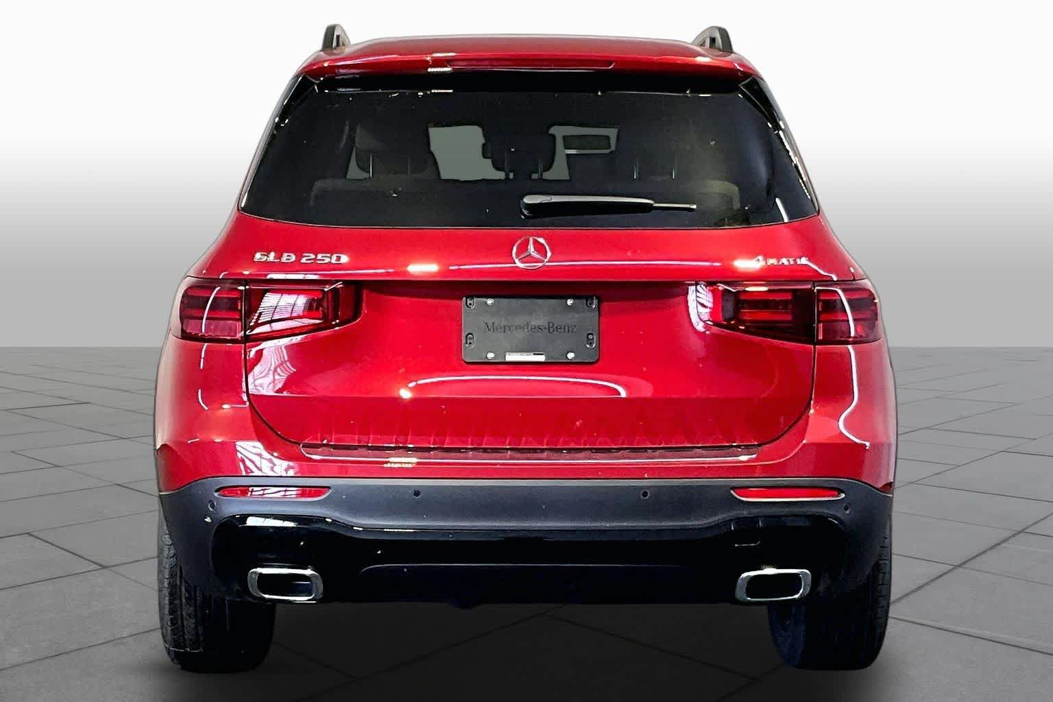 New 2026 Mercedes-Benz GLB 250 4MATIC image 4