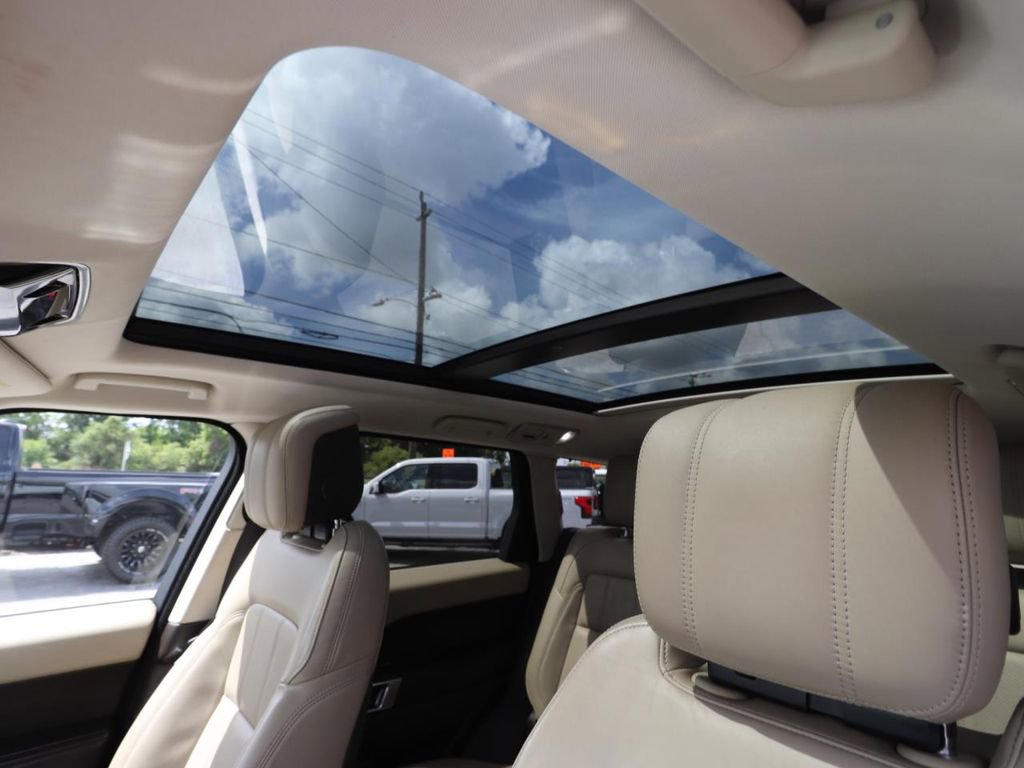 Used 2018 Land Rover Range Rover Sport HSE AWD/4WD image 4