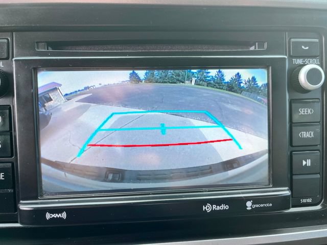 Used 2018 Toyota Tacoma SR5 AWD/4WD image 9