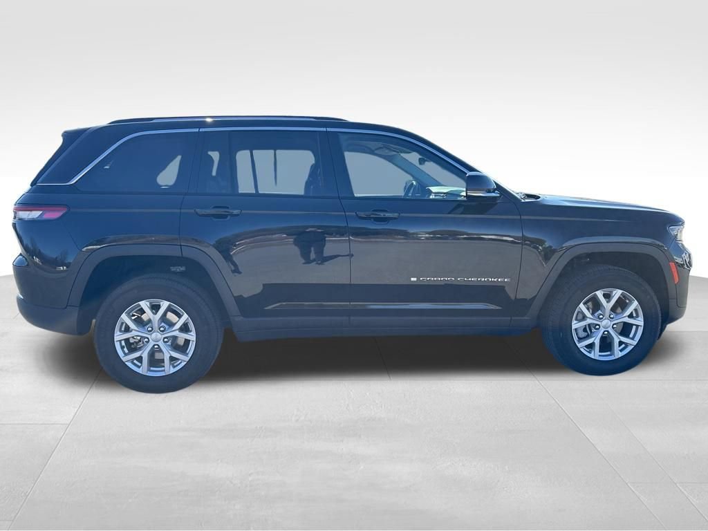 Used 2023 Jeep Grand Cherokee Limited image 8