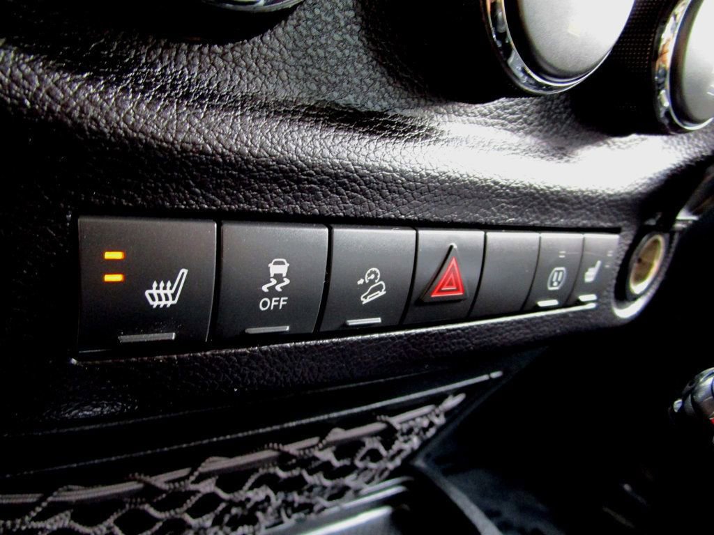 Used 2018 Jeep Wrangler Unlimited Sahara w/ Connectivity Group image 24