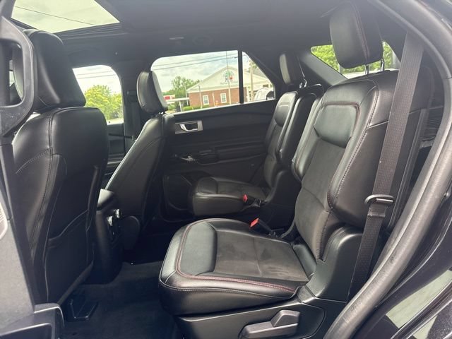Used 2022 Ford Explorer ST-Line w/ Class IV Trailer Tow Package AWD/4WD image 12