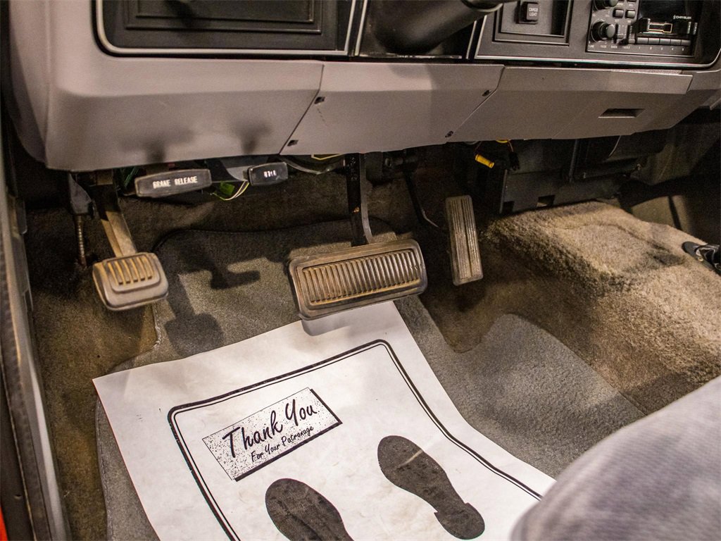 Used 1989 Dodge D/W Truck 150 image 25