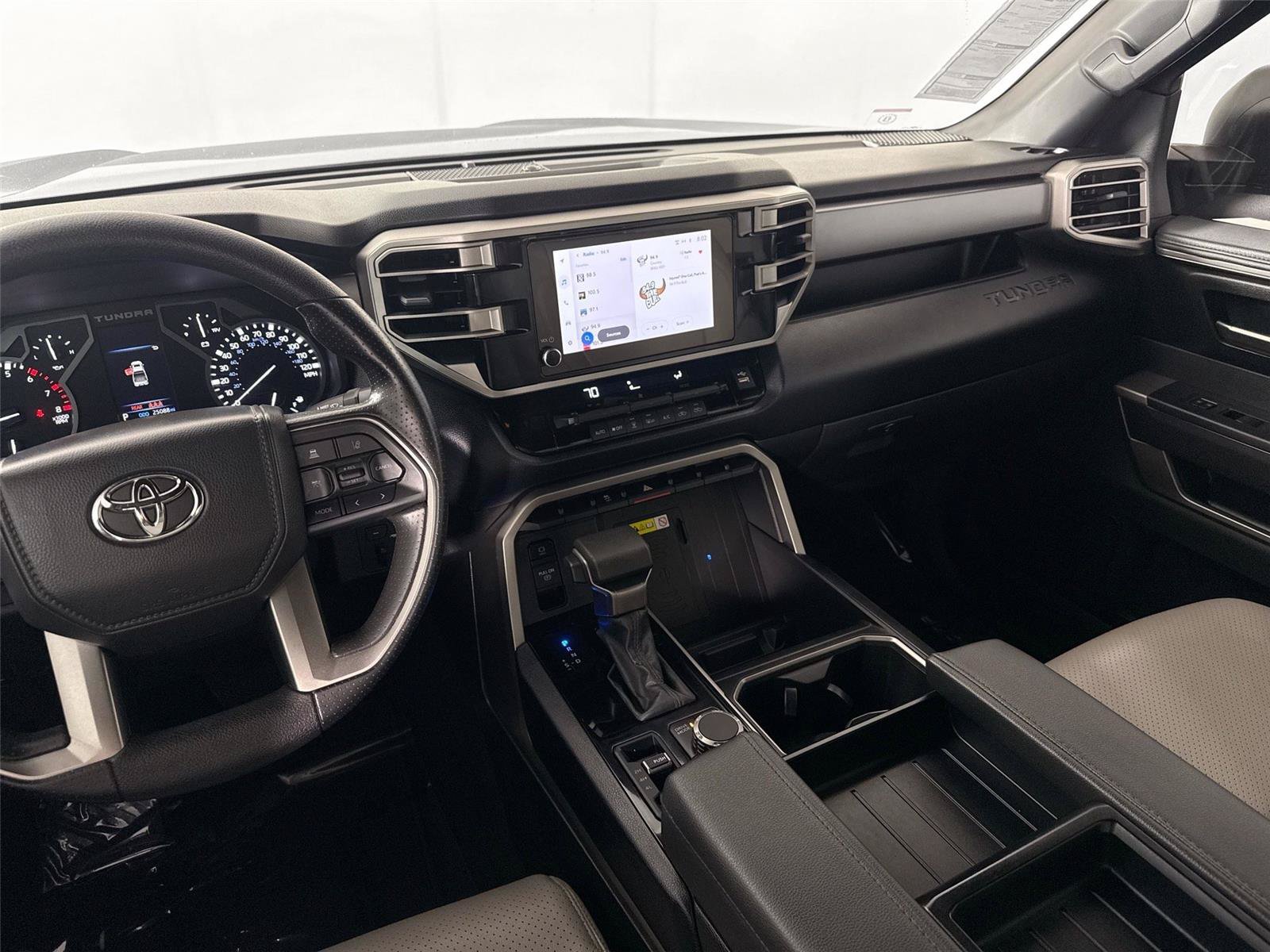 Used 2025 Toyota Tundra SR5 AWD/4WD image 32