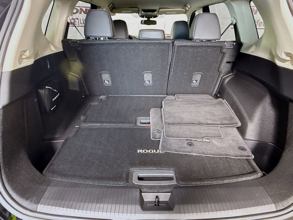 Certified 2024 Nissan Rogue SL image 28