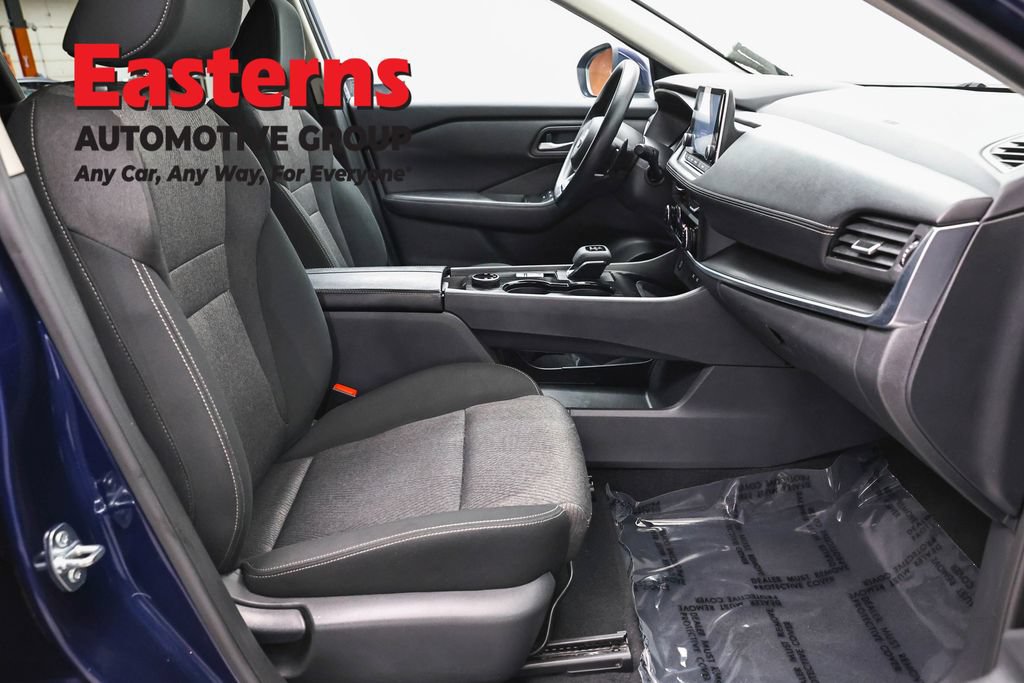 Used 2024 Nissan Rogue SV AWD/4WD image 24
