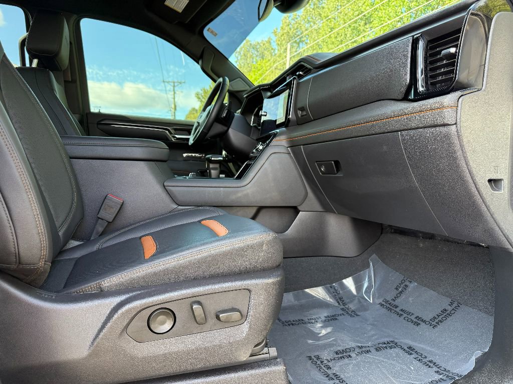 Used 2024 GMC Sierra 1500 AT4 w/ AT4 Premium Package image 31