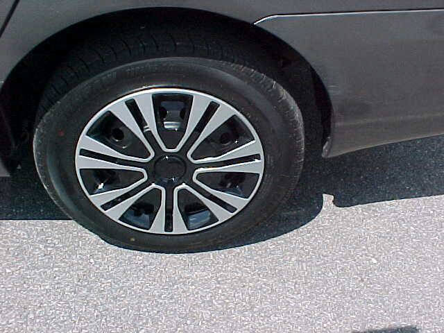 Used 2005 Toyota Corolla LE FWD image 8