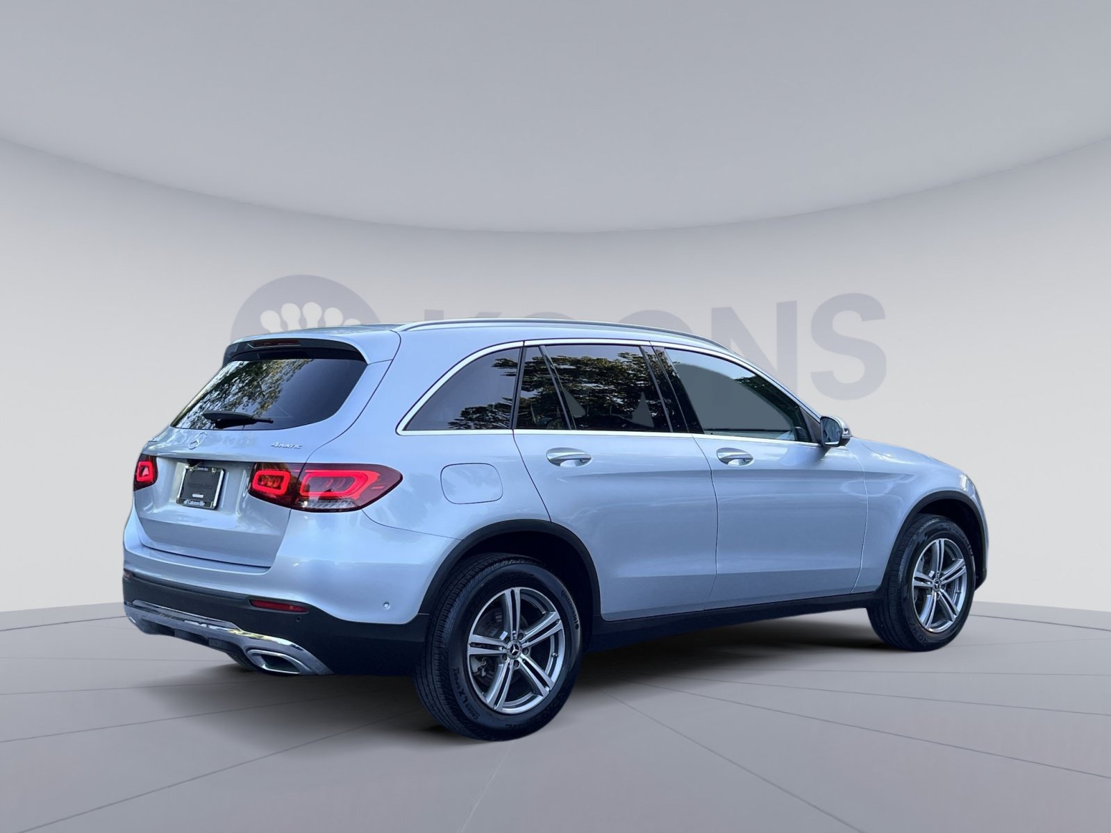 Used 2021 Mercedes-Benz GLC 300 4MATIC w/ Premium Package image 11